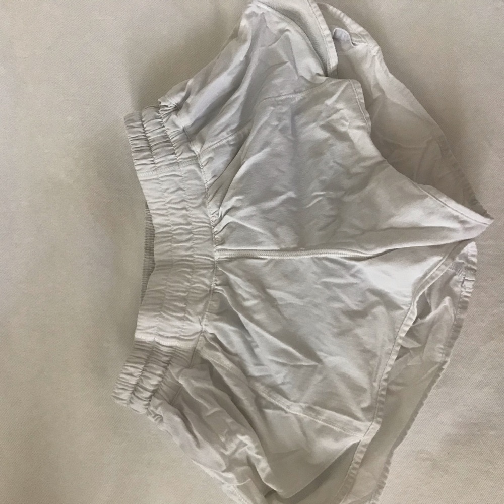 White Lululemon Hotty Hot Shorts 2.5